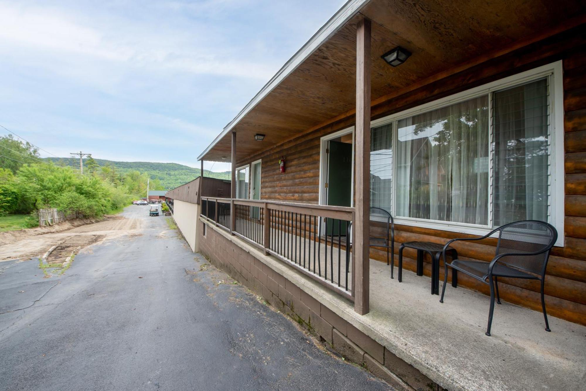 Scotty's Lakeside Resort 3*