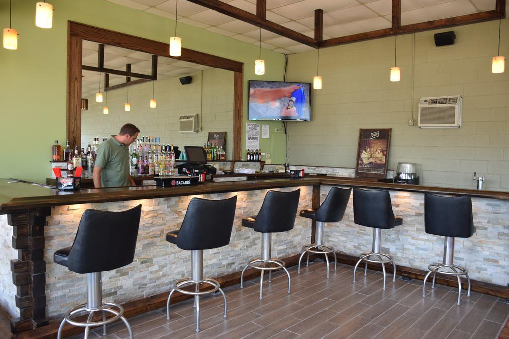 Scotty's Lakeside Resort 3*